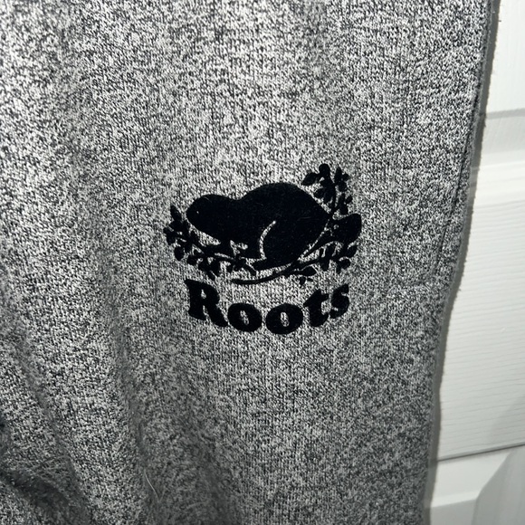 Roots Salt and Pepe’s Sweats - Picture 2 of 4